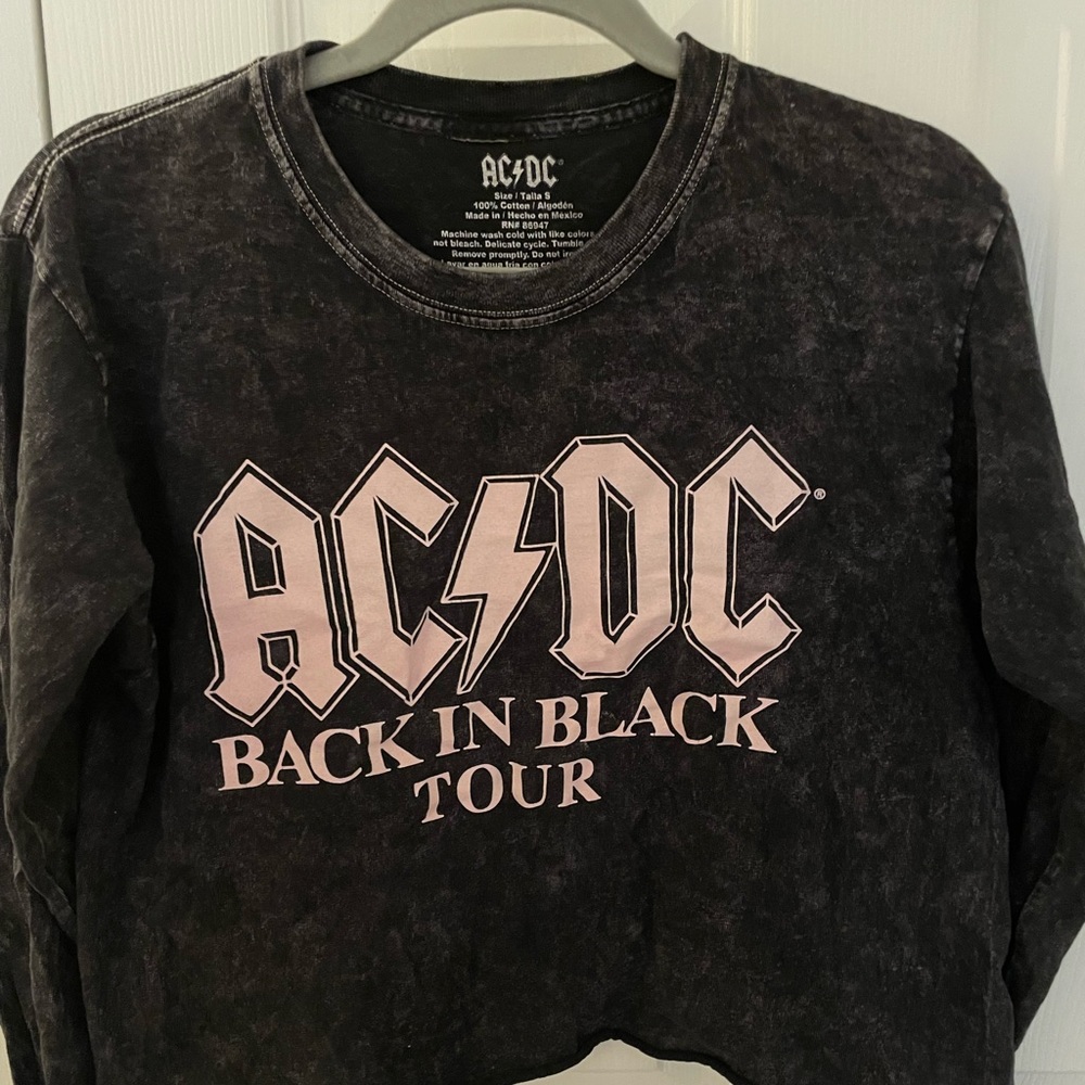 AC/DC “vintage” shirt